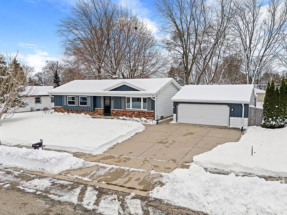 1st image of 231 West Juniper DRIVE