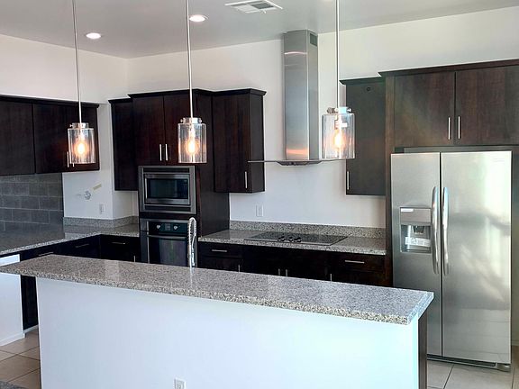 2nd image of 370 S Farmer Ave #370