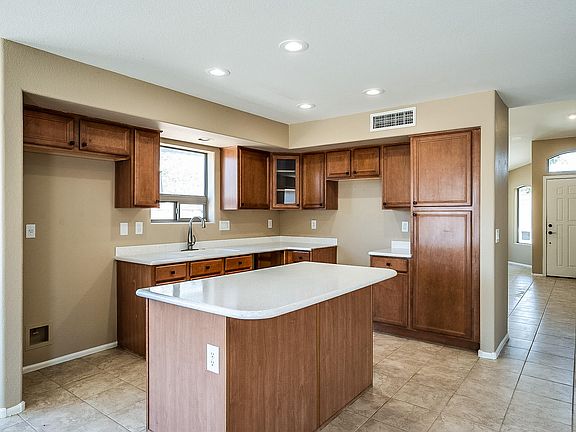4th image of 7810 S 46th Dr