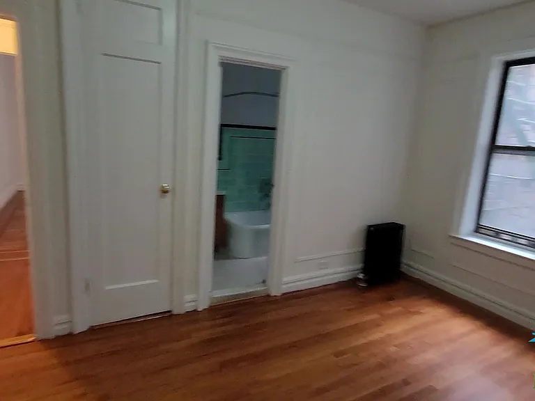 3175 Grand Concourse #J2 — Photo 10