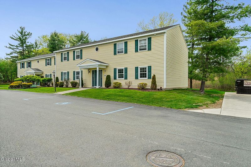 2nd image of 184 Cedarview Lane