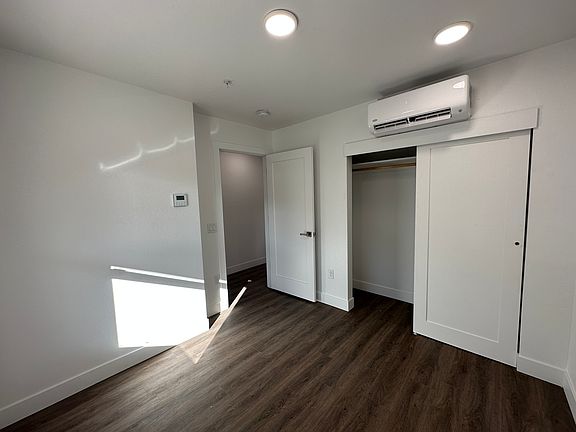 2nd image of 443 Kane Creek Blvd #A202