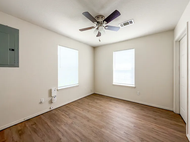 1314 N 47th St #101 — Photo 14