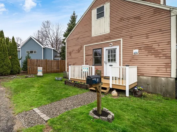 7-7 Parker St #R, Rockport, MA 01966