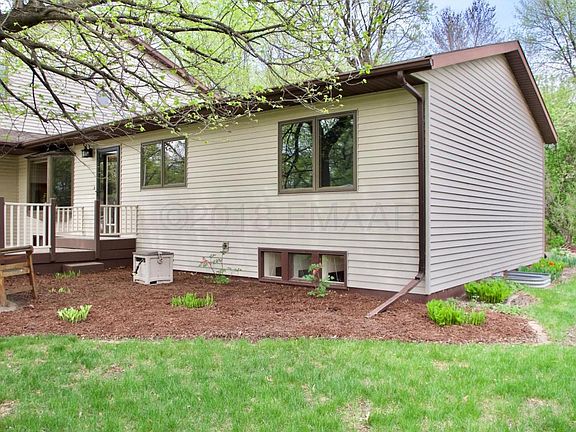 3rd image of 414 Southwood Dr