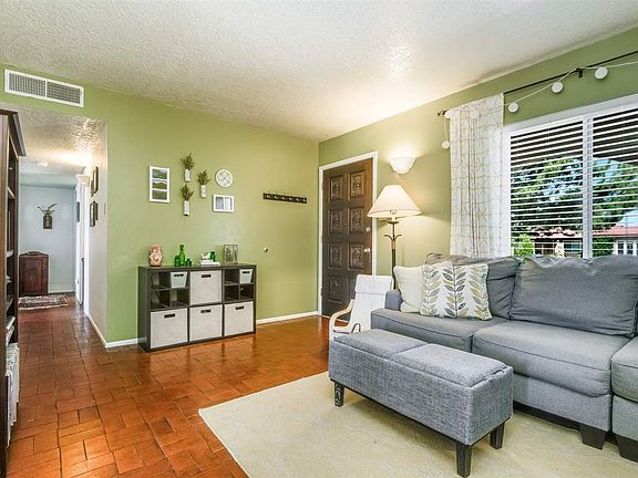 4th image of 2309 Calle Pacifica