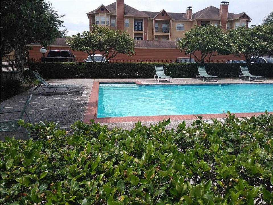 1st image of 10811 Richmond Ave APT 27
