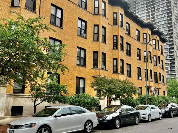 1906 N Lincoln Park W, Chicago, IL 60614