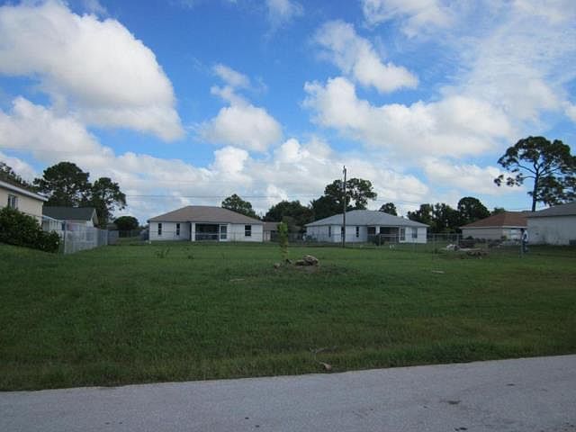 1st image of 1217 SW 36th St
