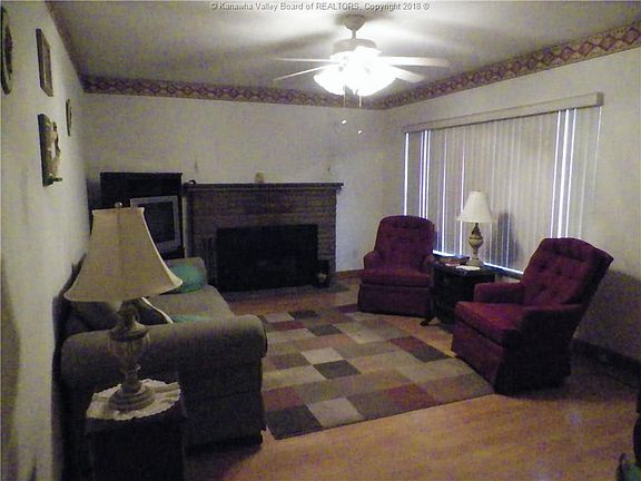 4th image of 115 Maroney Ln