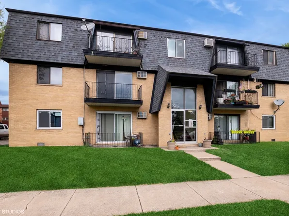 4840 W Engle Rd APT 2NW, Alsip, IL 60803