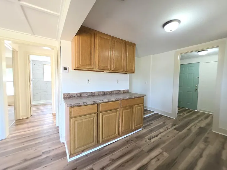 101 E Osr — Photo 14