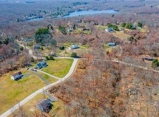 2 Fawns Meadow Rd, Oakdale, CT 06370