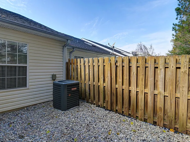 100 Buckhaven Way — Photo 31