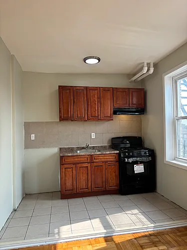 196 Roseville Ave Photo 1