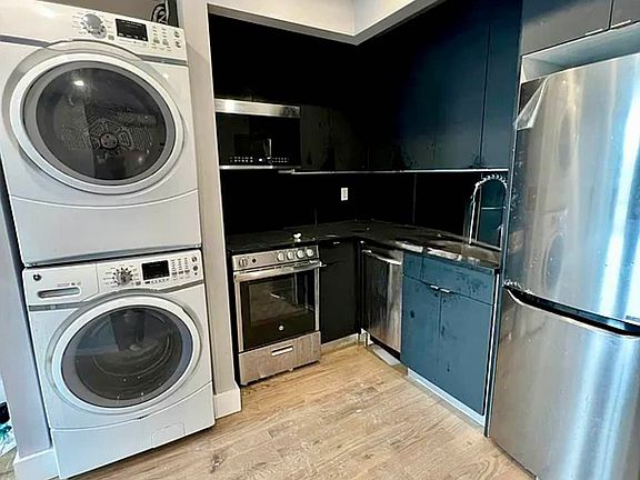 4th image of 615 E 17th St #4A