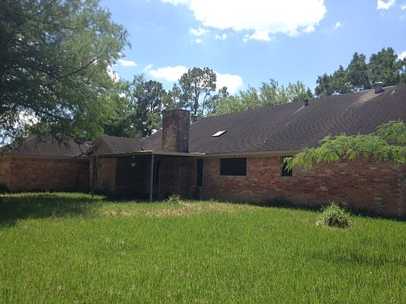 2nd image of 1501 Crown Dr