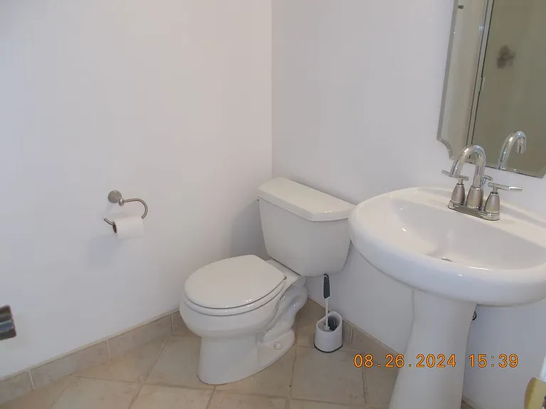 1221 Florida Rd — Photo 10