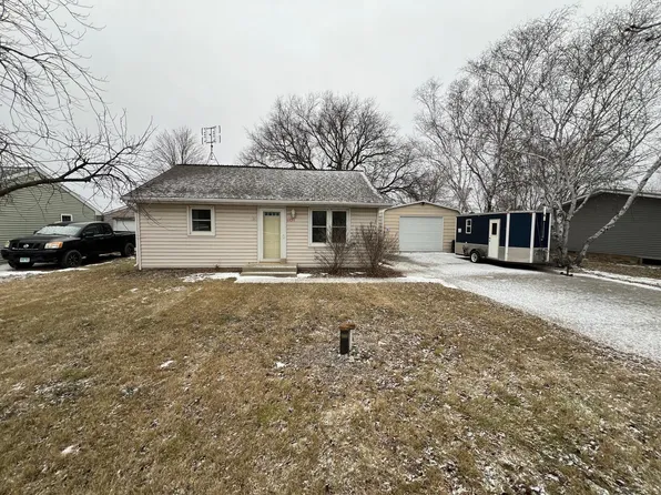 1042 Fir Ave NW, Wadena, MN 56482