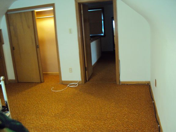 3rd Bedroom (Upstairs)