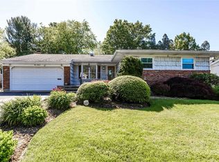 111 Peachtree Dr, East Norwich, NY 11732