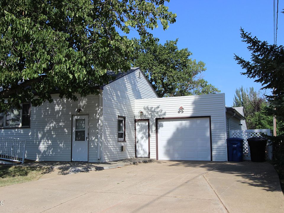62 5th Ave E, Dickinson, ND 58601 Zillow