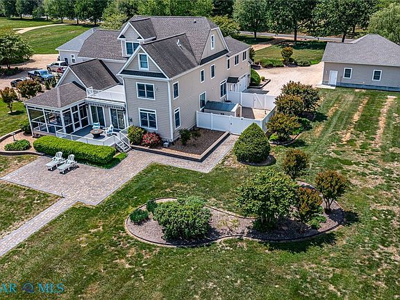 2nd image of 310 Old Point Rd