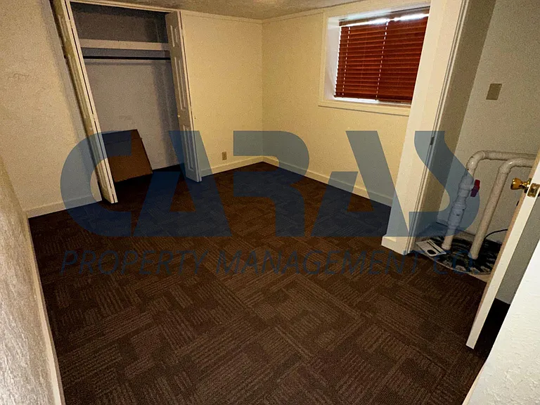 706 S 4th St — Photo 23