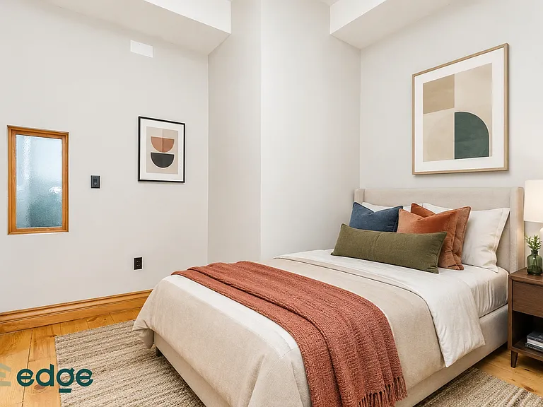 252 Grand St #3F — Photo 7