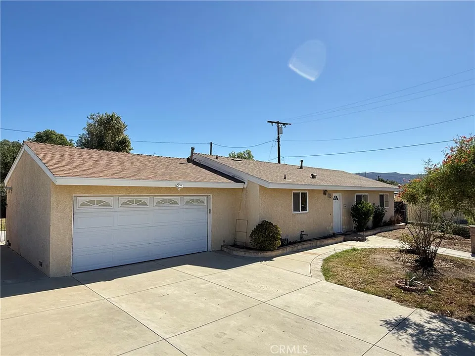 2234 Caldwell Ave