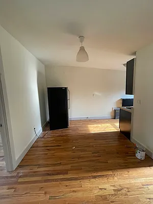 Rented by Greenrock Management | media 2