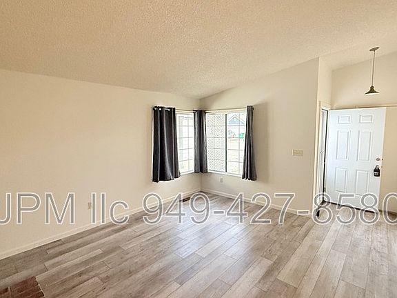 4th image of 1747 Bluehaven Dr