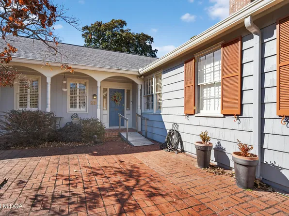 230 Calloway Dr, Macon, GA 31204