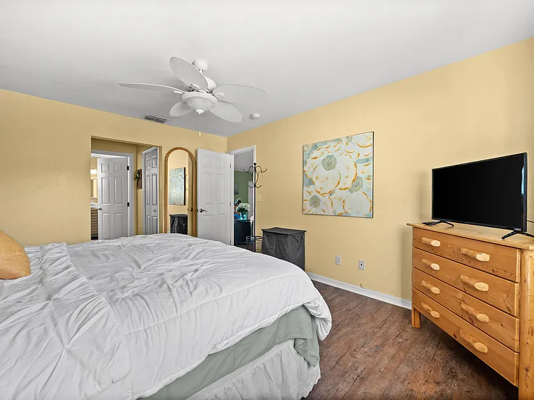 1118 NW 26th Ave — Photo 28