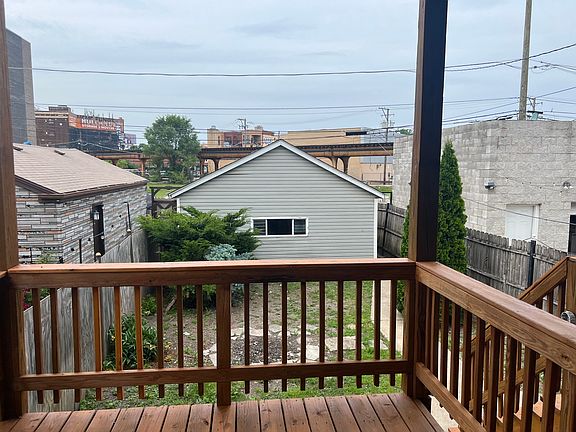 4th image of 2914 W Belden Ave