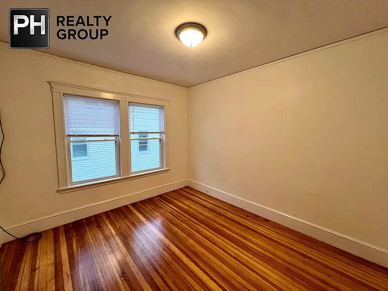 44 Capitol St — Photo 22