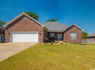 160 Maumelle Valley Dr, Maumelle, AR 72113