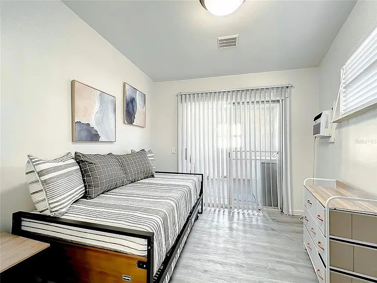Hollenbeck Dr — Photo 15