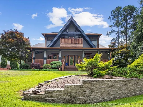 226 Courtyard Ln, Fayetteville, NC 28303