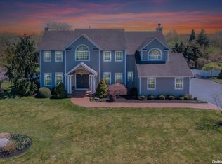 20 Sweetgum Ln, Miller Place, NY 11764
