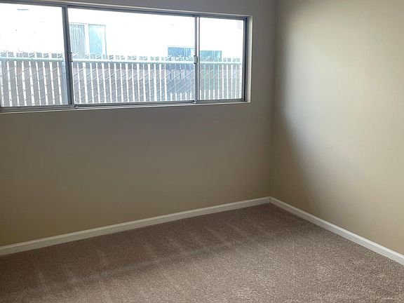 5th image of 12420 1/2 Dunrobin Ave