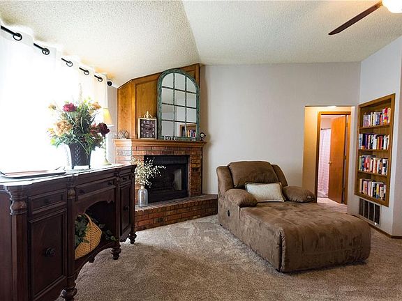 4th image of 2134 Westmore Dr