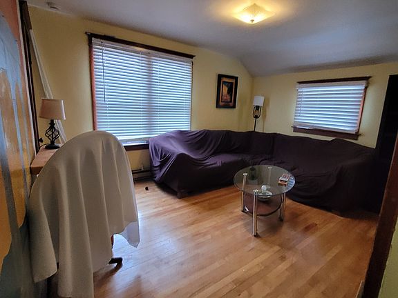3rd image of 915 Barland St #2