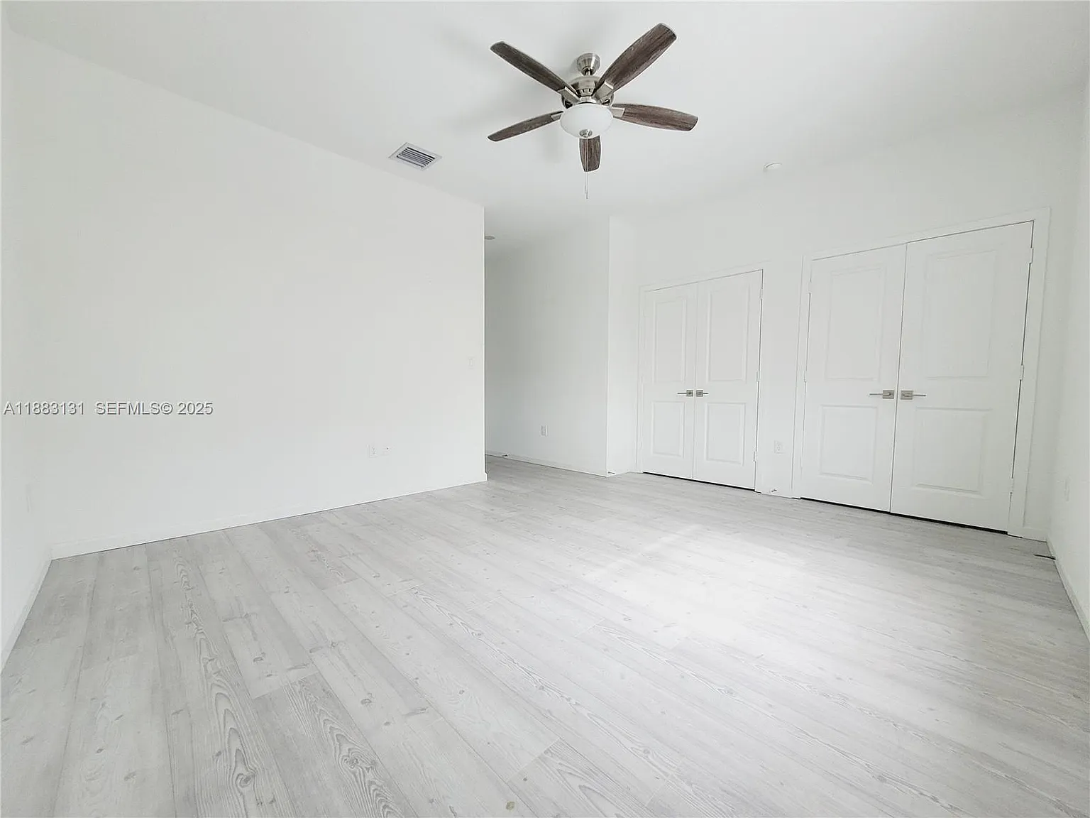 3 bed, 3.0 bath, $2,400 — Photo 4