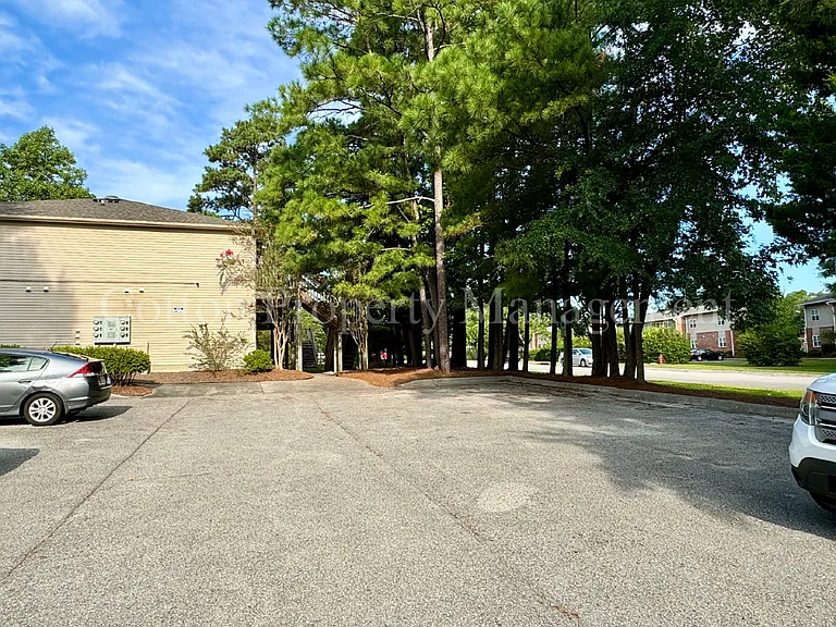 4516 Greentree Rd #8 — Photo 19