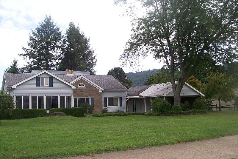 1st image of 52 E Thistle Dr