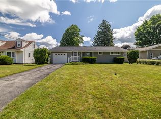7332 Greenbriar Rd, North Syracuse, NY 13212