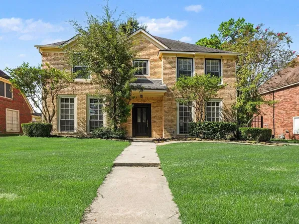 19427 Atasca Oaks Dr, Humble, TX 77346