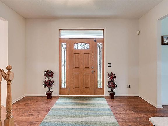4th image of 578 Tanninger Dr