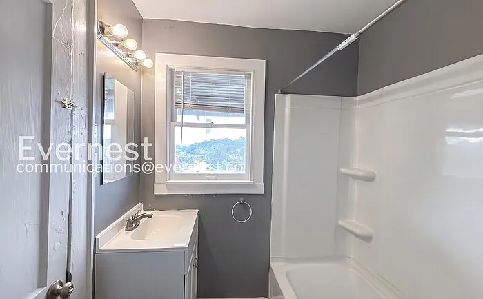 32 Woodlawn Dr #7 — Photo 9